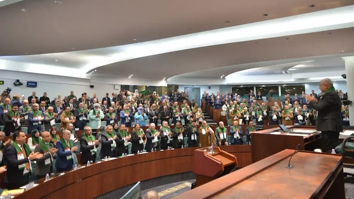 La loi algérienne sur la colonisation française : une provocation qui exaspère Paris