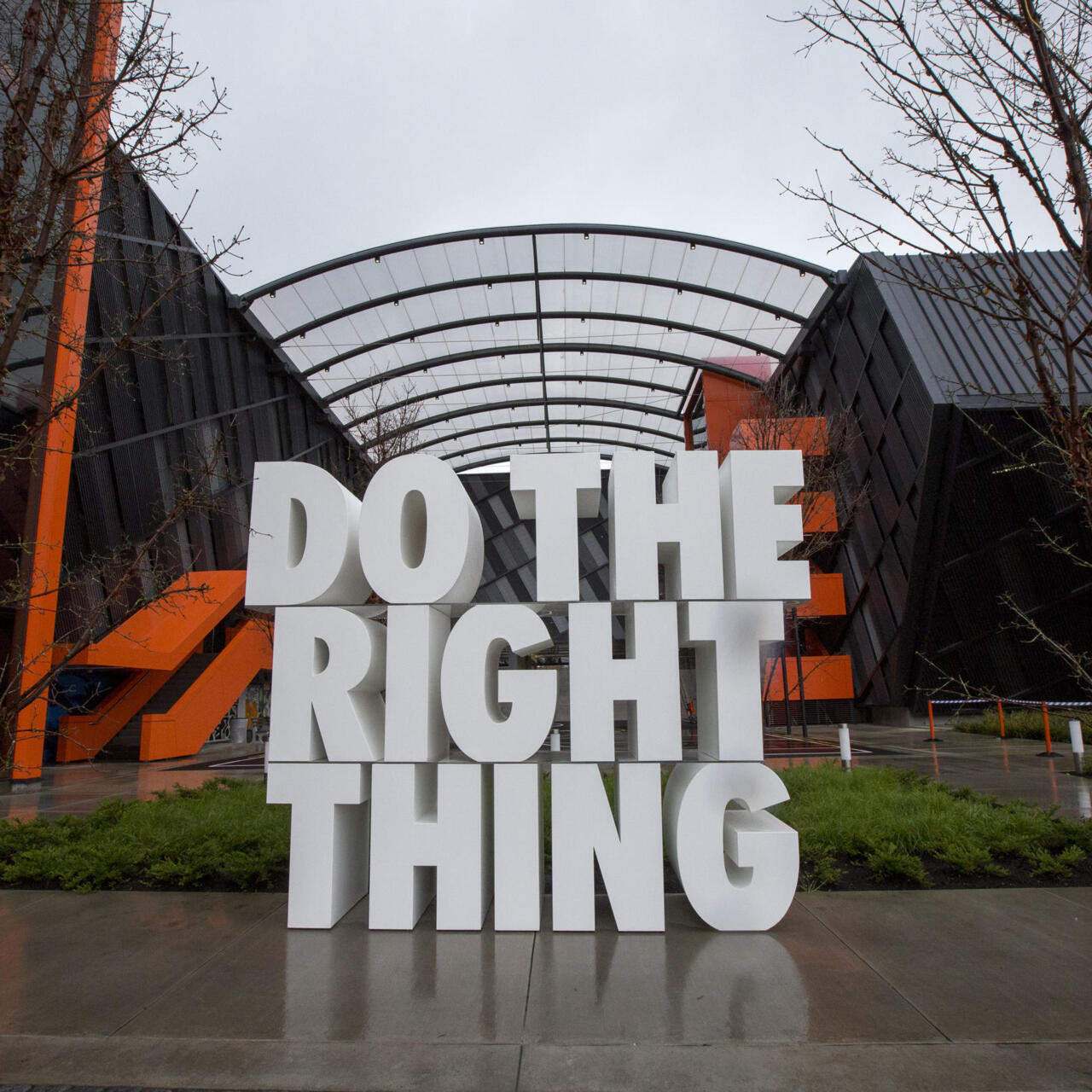 Une enquête fédérale américaine contre Nike suscite des controverses sur les politiques de diversité