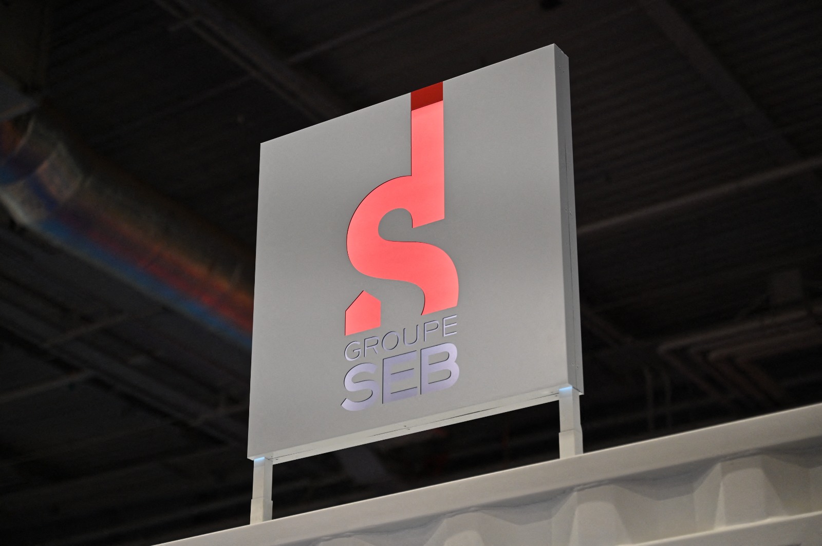 L&rsquo;économie française s&rsquo;effondre : Seb annonce la destruction de 500 emplois en France