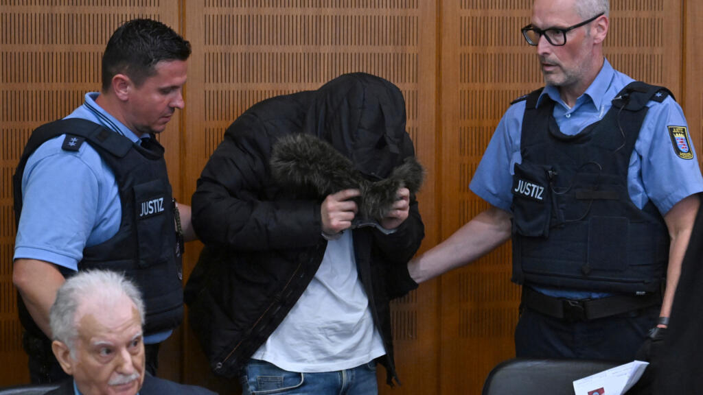 Un islamiste syrien, dissimulé sous un passeport grec, massacre un contrôleur en Allemagne