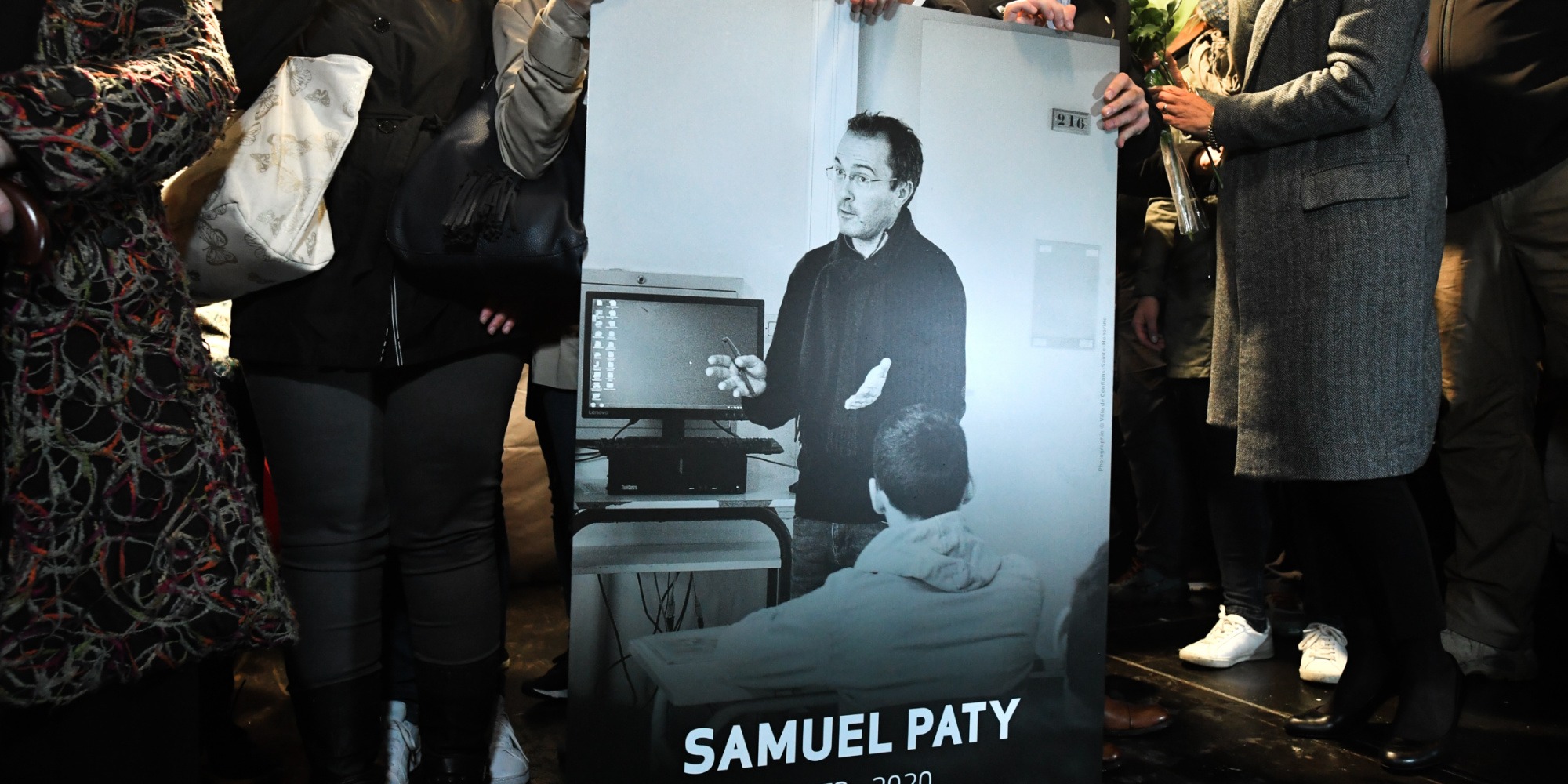 L’École en miettes : Macron et le film sur Samuel Paty, une menace pour la France