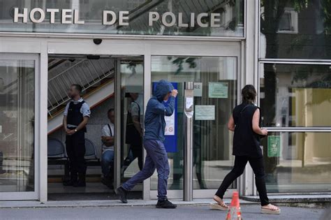 Un homme recherché : la police confronte un comportement indécent dans les parcs bruxellois