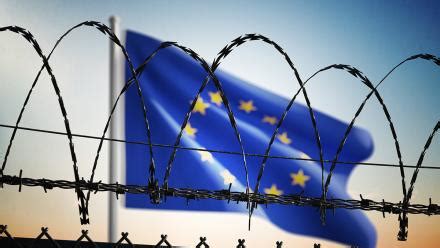 L’effondrement juridique imminent : La France confrontée à un chaos administratif avant le pacte migratoire européen