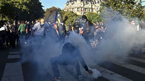 La France en retard : le CFDT menace de saisir les autorités après l&rsquo;échec à transposer la directive européenne sur les salaires équitables