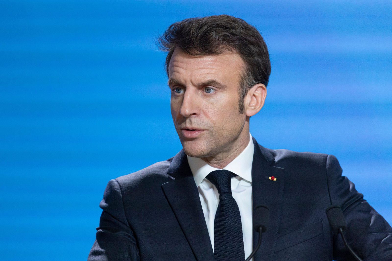 La France en effondrement : Macron et la crise économique imminente