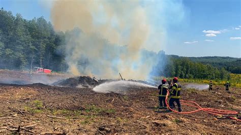 L&rsquo;interdiction des tracteurs : Le gouvernement français étouffe l&rsquo;aide citoyenne dans les incendies de forêt