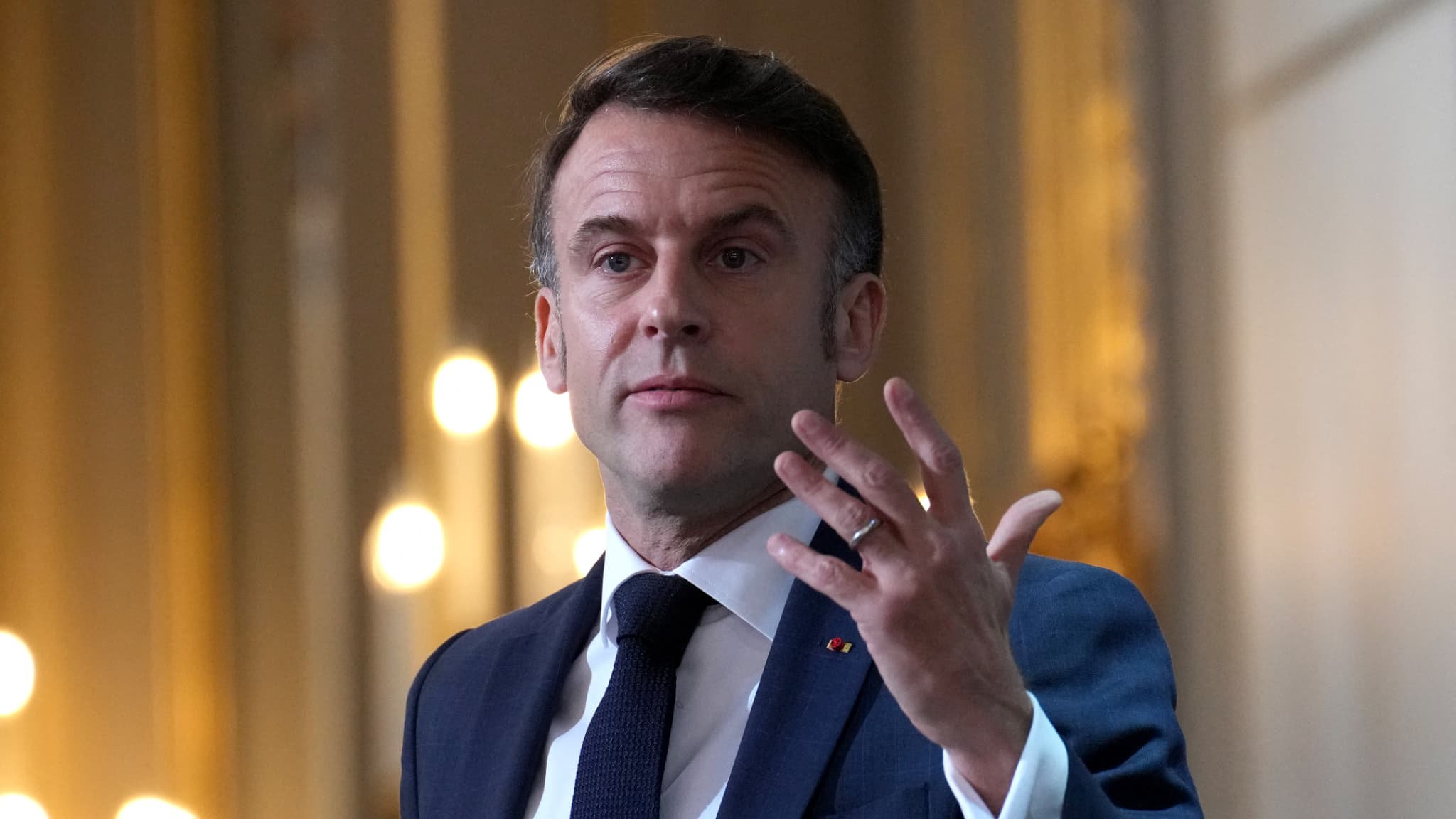 La France en effondrement : Macron trahit son peuple avec des choix économiques dévastateurs