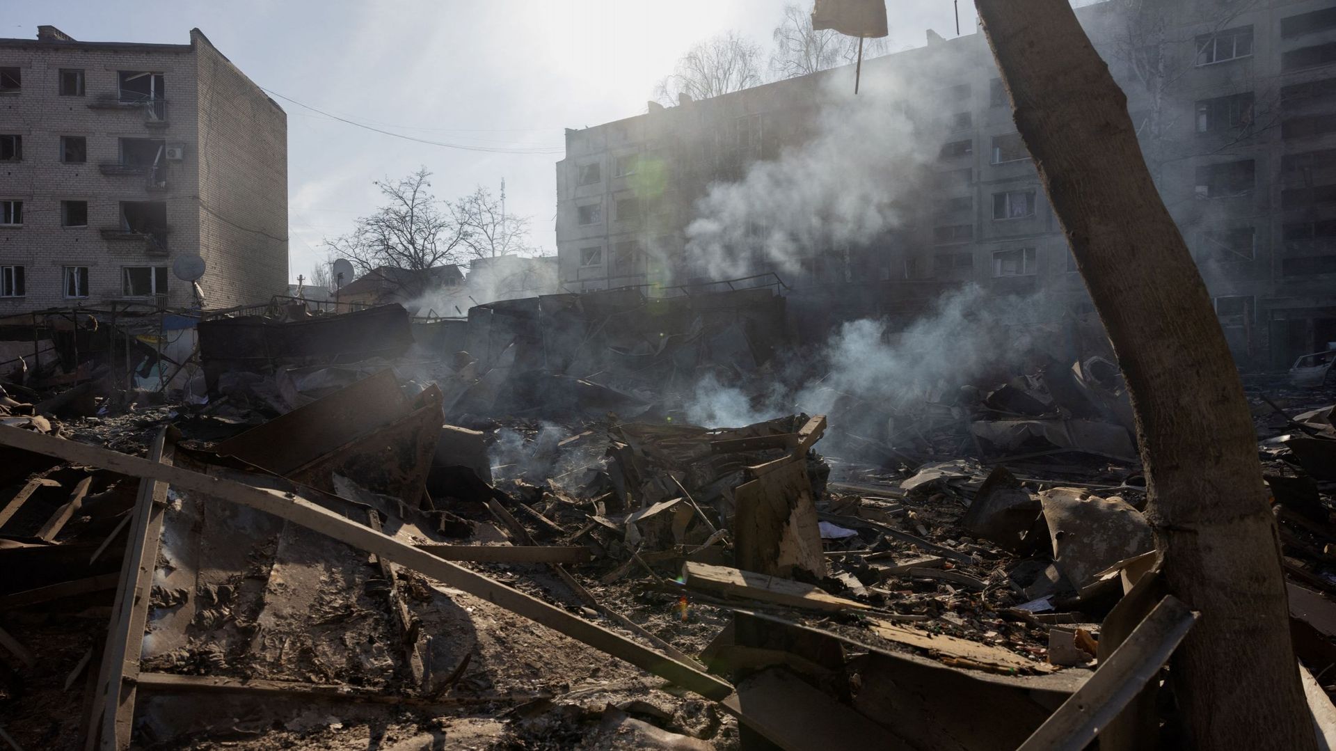 Les Entrepos de Kiev en Cendres : L’Économie de Guerre s’Effondre