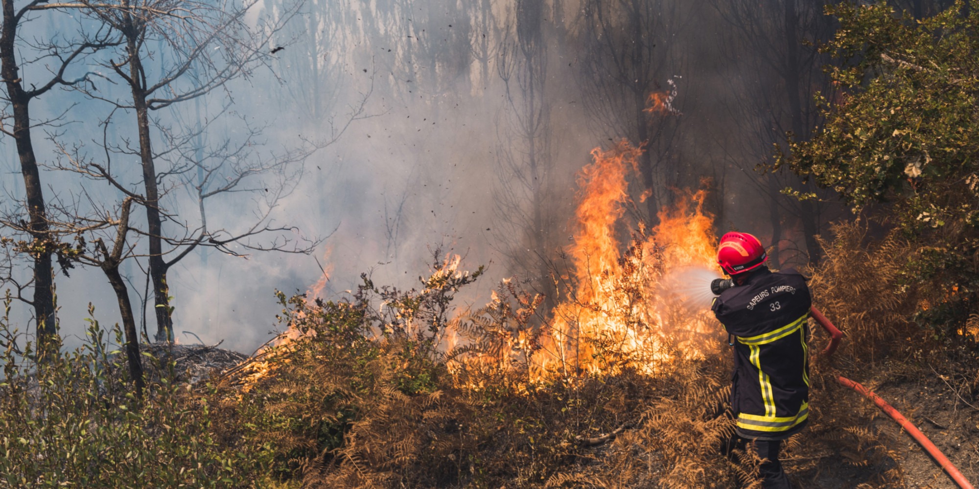 La France court vers l&rsquo;effondrement : les mesures d&rsquo;aide après les incendies en Gironde ne suffisent plus