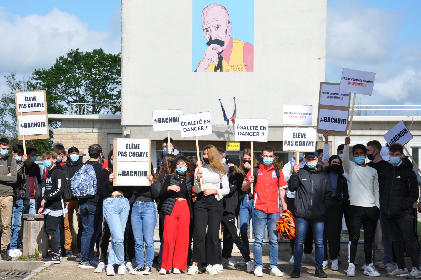 Sans professeurs depuis cinq mois : La révolte des lycéens menace l’éducation française