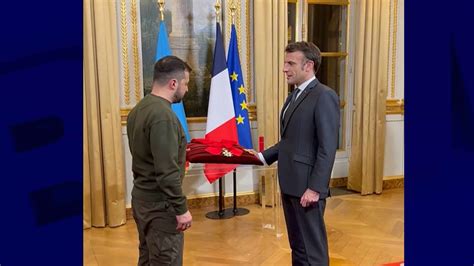Refus de la Légion d’honneur : Le Saint-Siège condamne Macron et Zelensky pour leur hypocrisie politique
