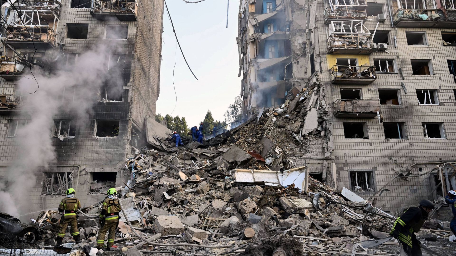 L’Ukraine en ruine : Zelensky et ses forces en pleine destruction des fondements de la paix