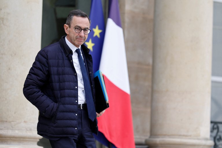 Le sursaut Retailleau : une illusion dans l’effondrement économique